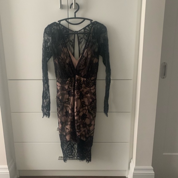 Lace Evening Dress - Picture 4 of 8